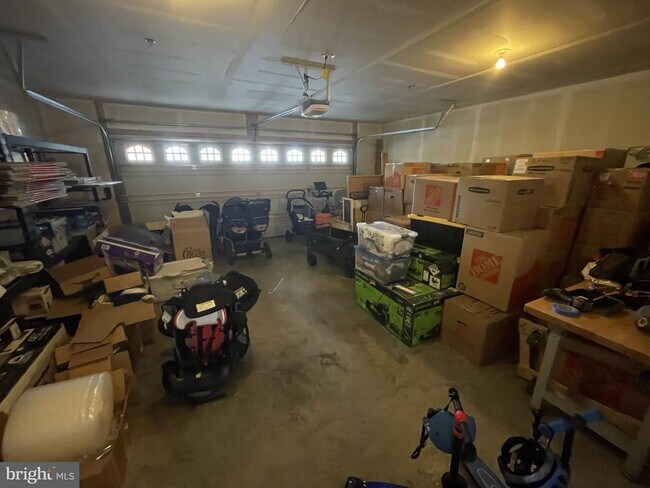 Building Photo - 7563 Crowley St