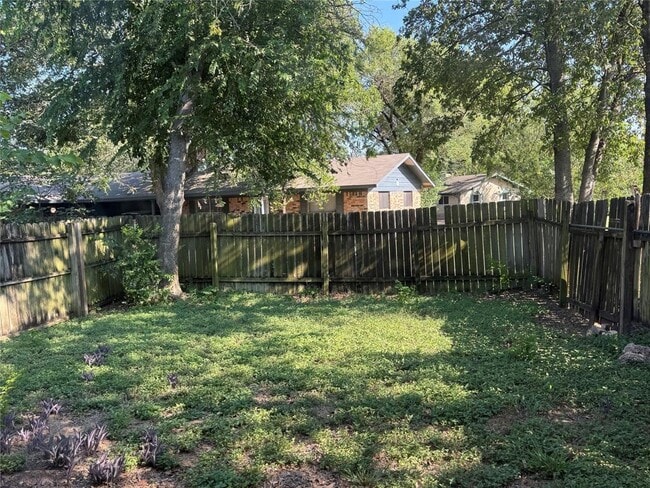 Building Photo - 4701 Sagebrush Cir