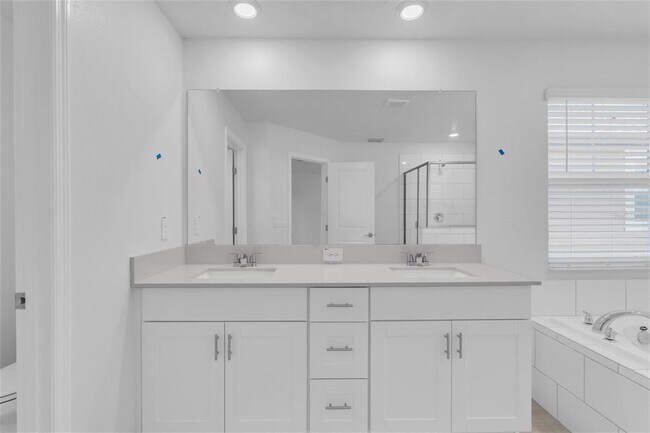 Building Photo - 10881 Molasses Wy