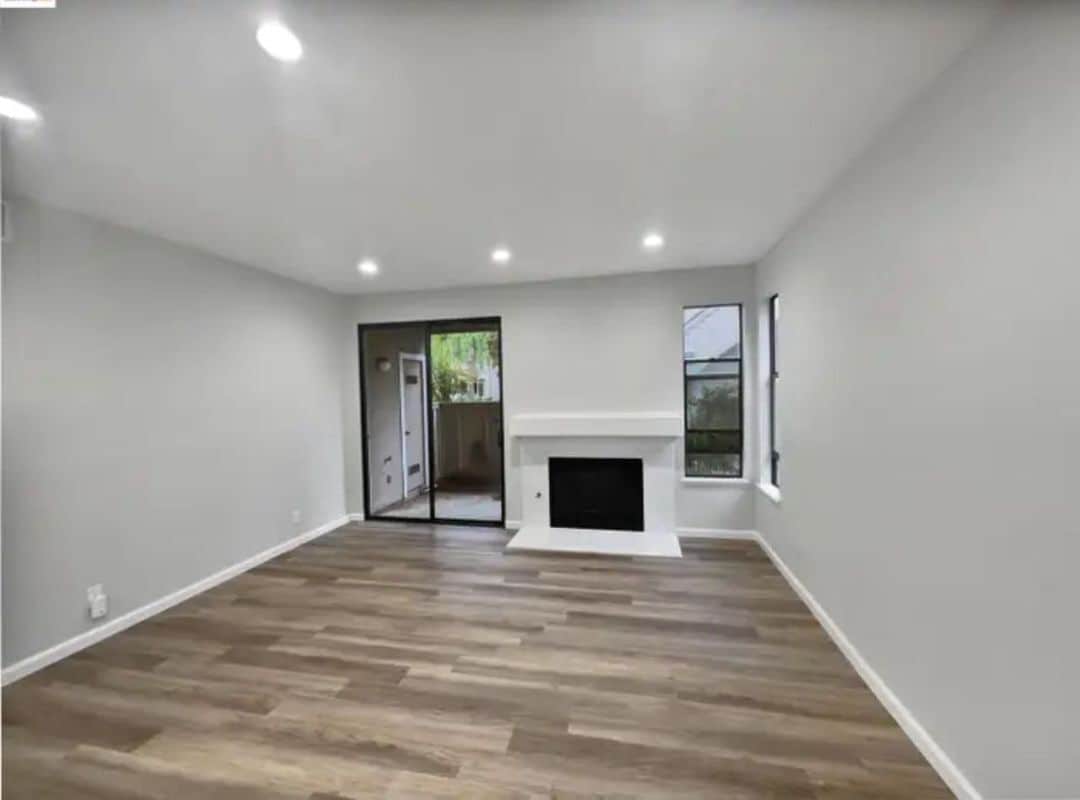 Building Photo - 39965 Parada St