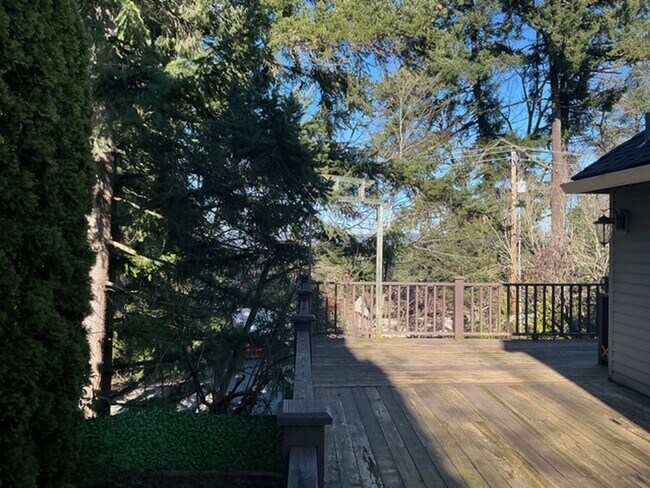 Building Photo - COOPER MOUNTAIN AMAZING VIEW