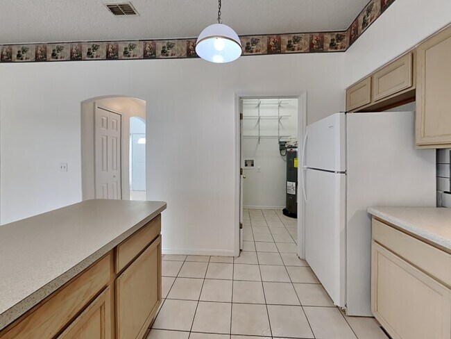 Building Photo - 3233 Kings Ridge Terrace