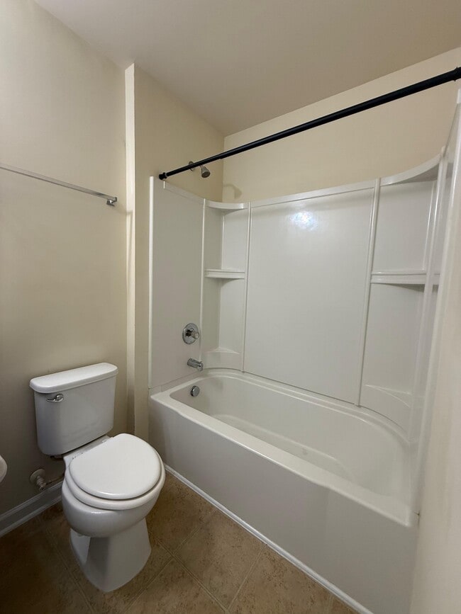 Building Photo - 8506 Quarton Dr