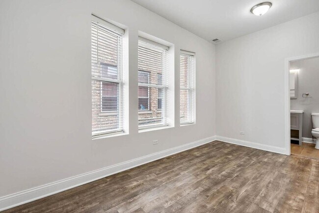 Building Photo - 3816 W Polk St