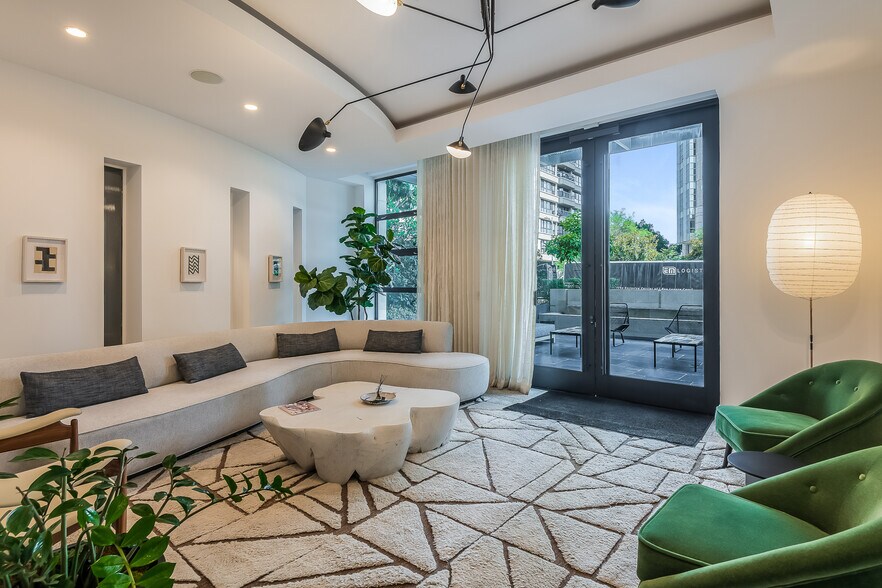 Building Photo - 10777 Wilshire Blvd