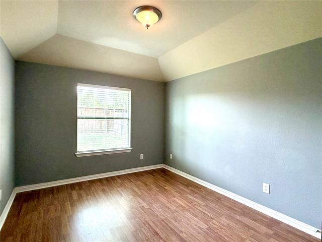 Building Photo - 9404 Caliente Dr