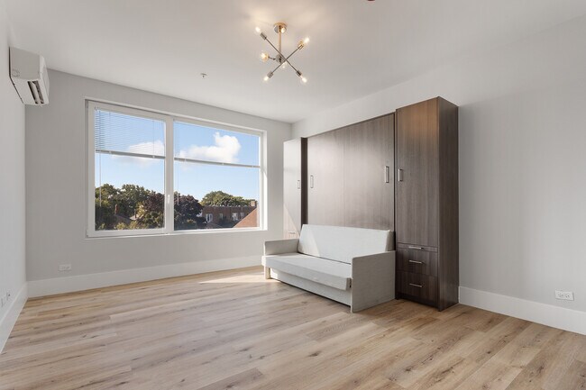 Building Photo - 1531 W Howard St