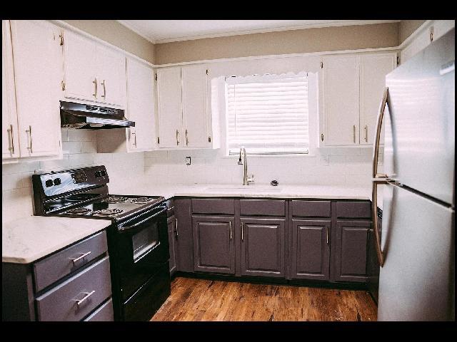 Building Photo - 408 W 4th St