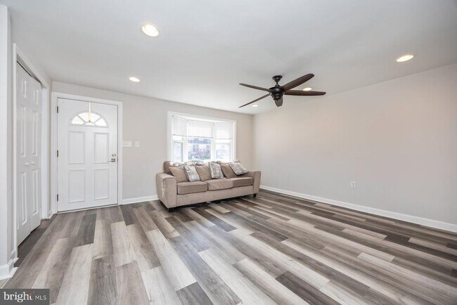 Building Photo - 3130 Ryerson Cir