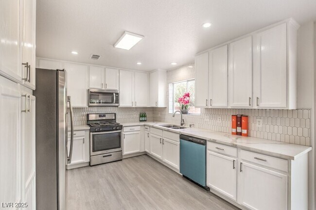 Building Photo - 1312 Mt Hamilton