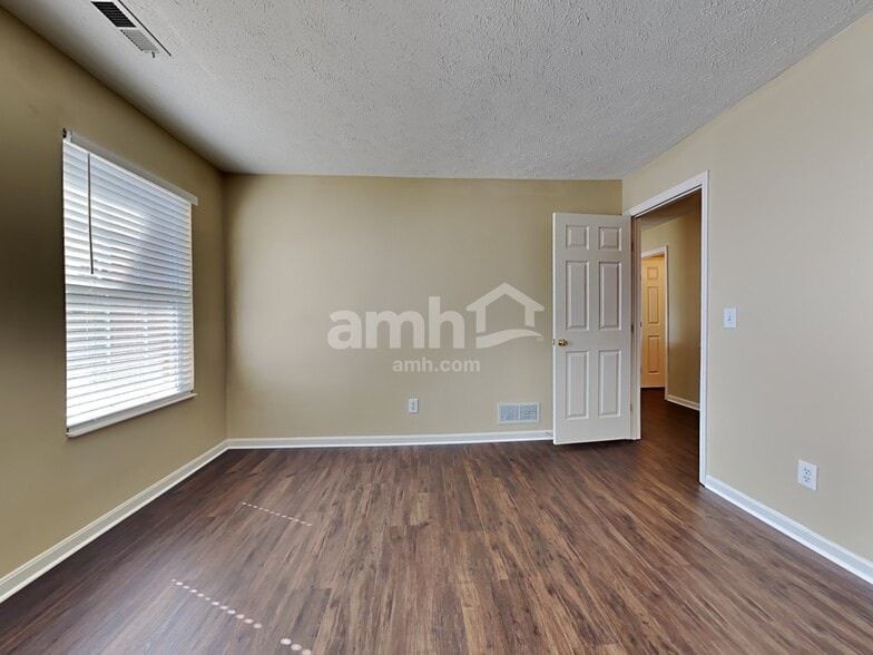 Building Photo - 7316 Pebble Crk