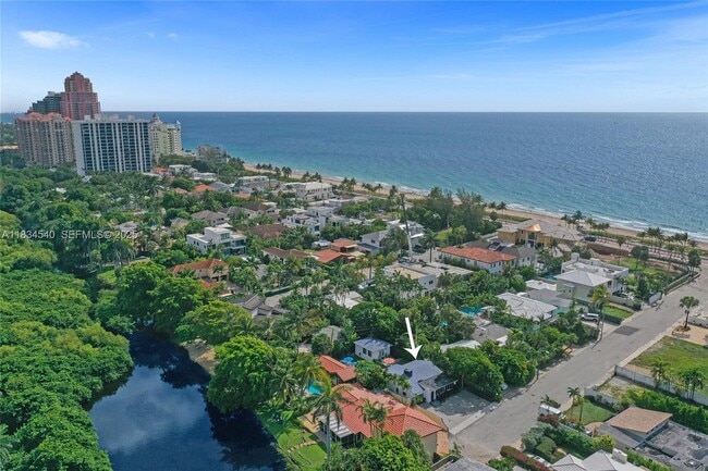 Building Photo - 3305 NE 16th Ct