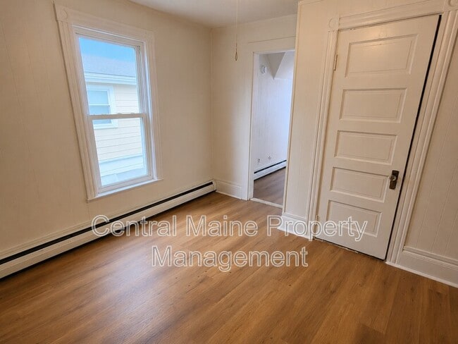 Building Photo - 119 Horton St