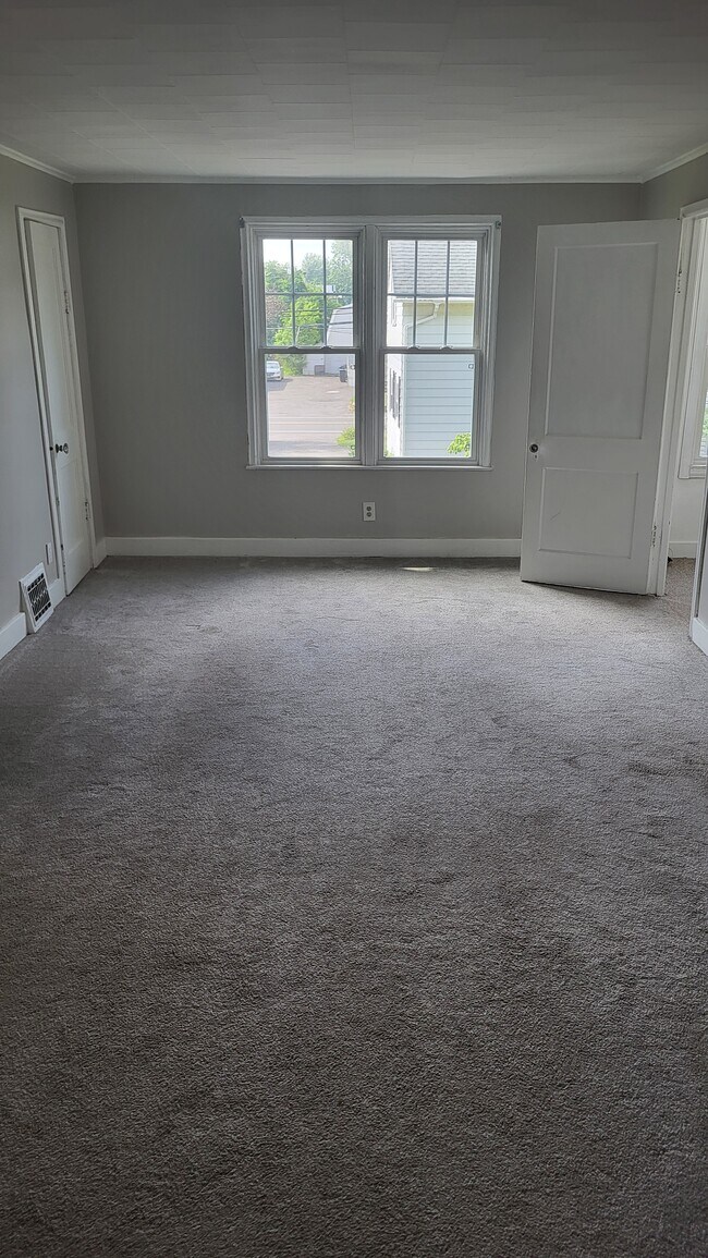 Building Photo - 23 Locust Park