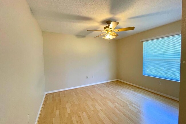 Building Photo - 45 Barkwood Ln