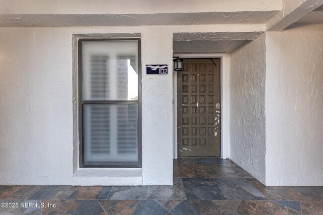 Building Photo - 275 1st St S