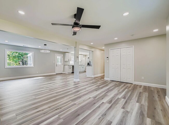 Building Photo - 8903 Flagstone Cir