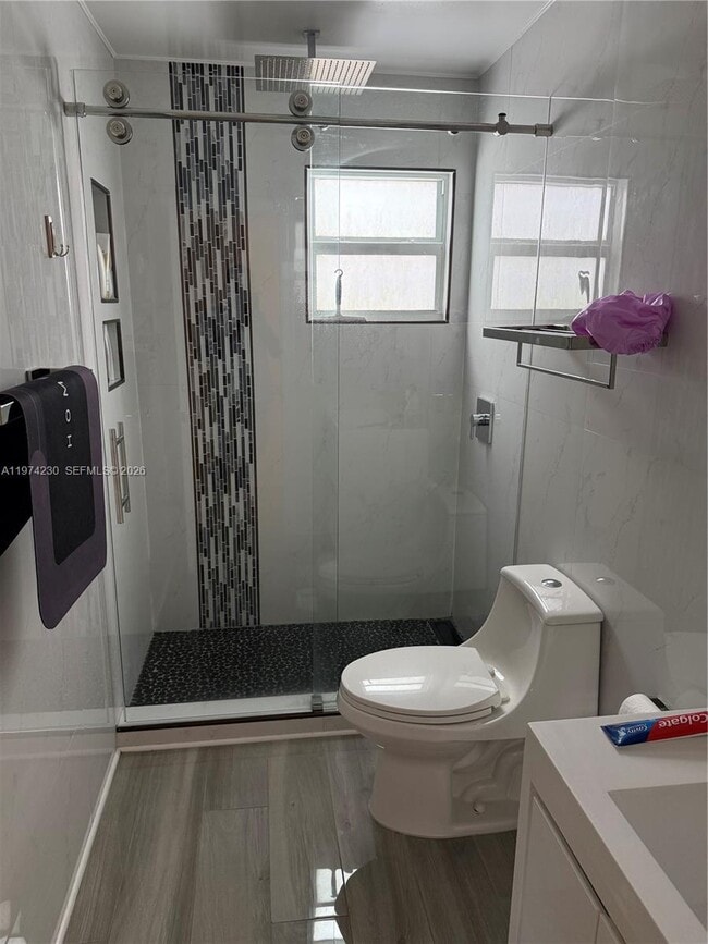 Building Photo - 6951 W Wedgewood Ave