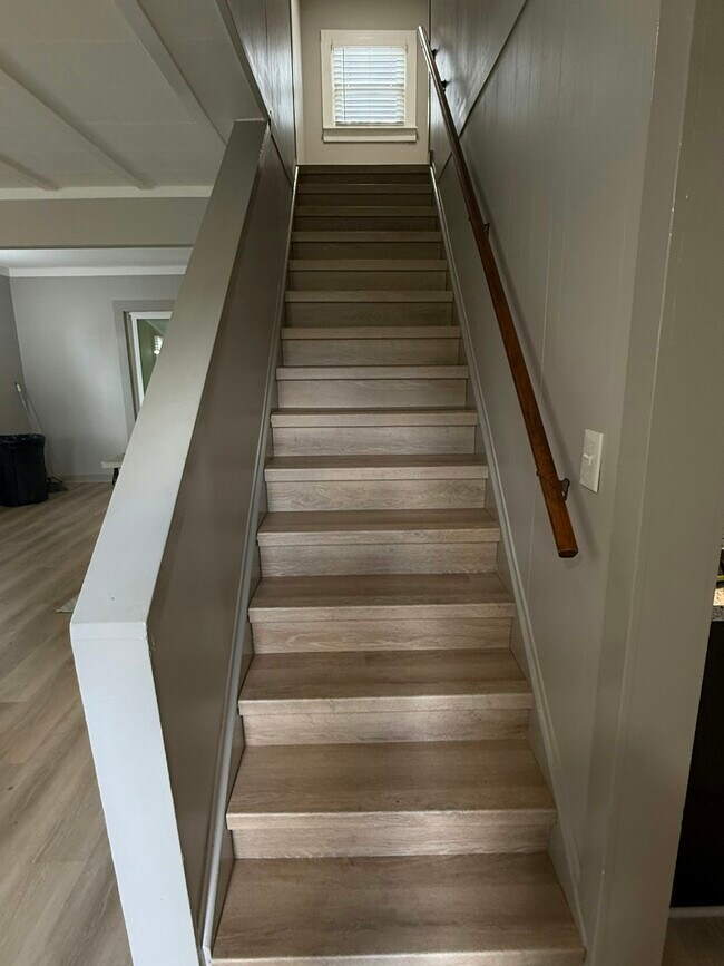 Building Photo - 314 Mcrae