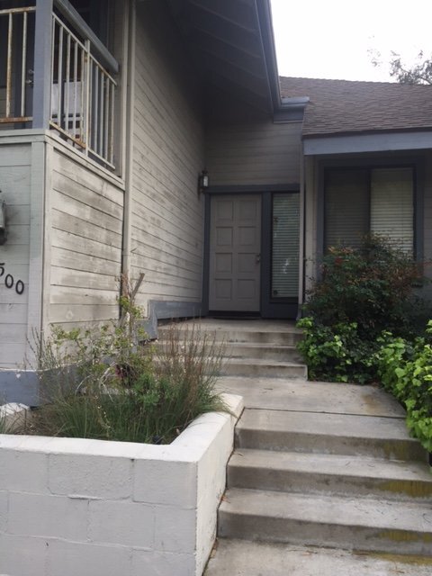 Building Photo - 4500 Villas Dr