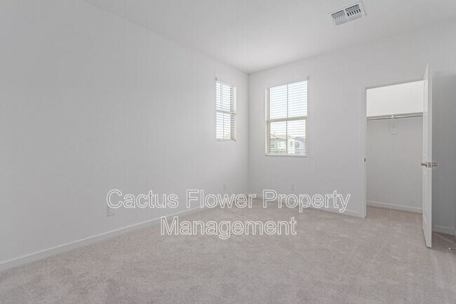 Building Photo - 4740 S Ferric