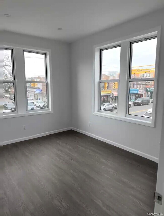 Building Photo - 126-18 111th Ave