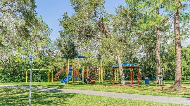 Building Photo - 3015 Northfield Dr