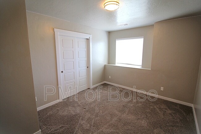 Building Photo - 3858 W Peak Cloud Ct