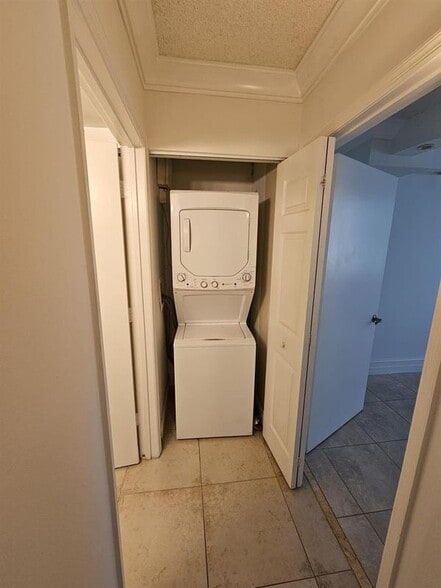 Building Photo - 12136 St.Andrews Place, #104