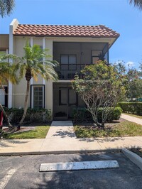Building Photo - 440 Lakeview Dr