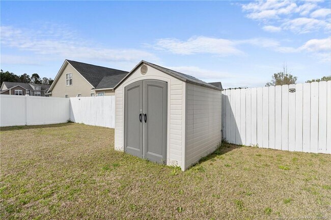 Building Photo - 255 Collinwood Dr