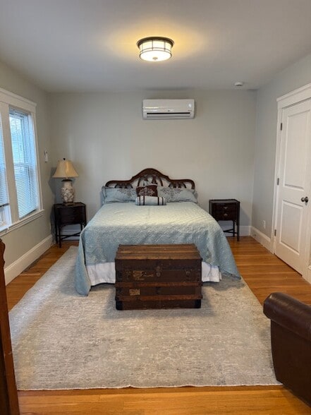 Building Photo - 25 Hill Top St