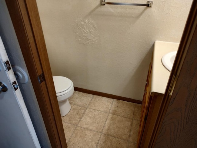 Building Photo - 109 S Lane St