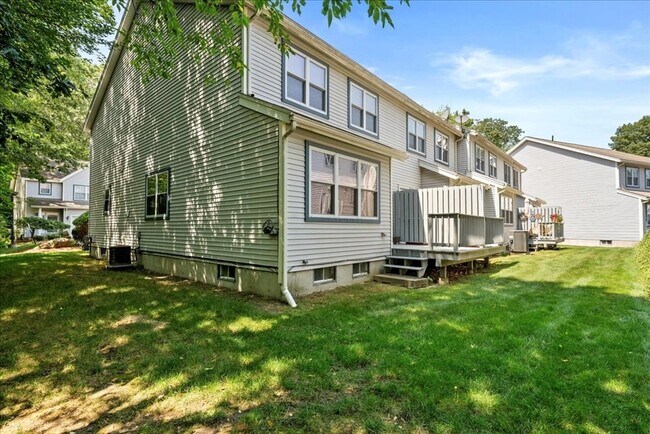 Building Photo - 116 Weatherstone Dr