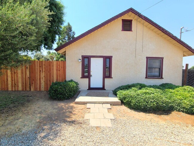 Building Photo - Single-Story 2-Bedroom Home in Calimesa!