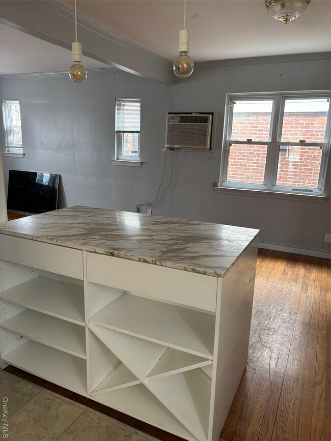 Building Photo - 75-84 180th St