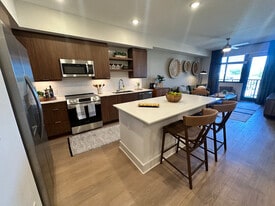 Building Photo - 3140 SW 69th Ave