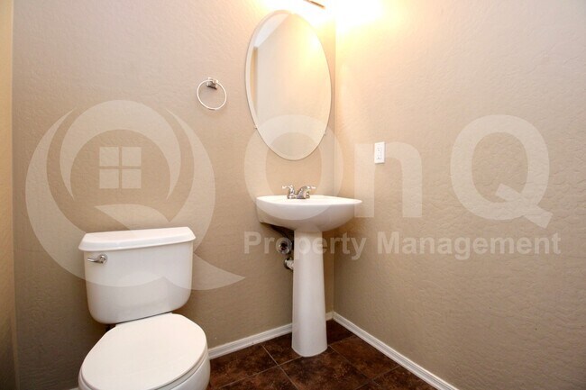 Building Photo - 1255 S Rialto