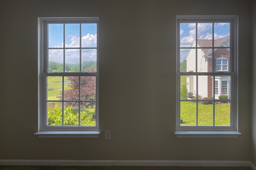 Building Photo - 35270 Overlook Dr