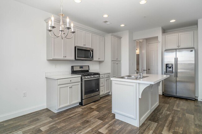 Building Photo - 3275 Katie Wy