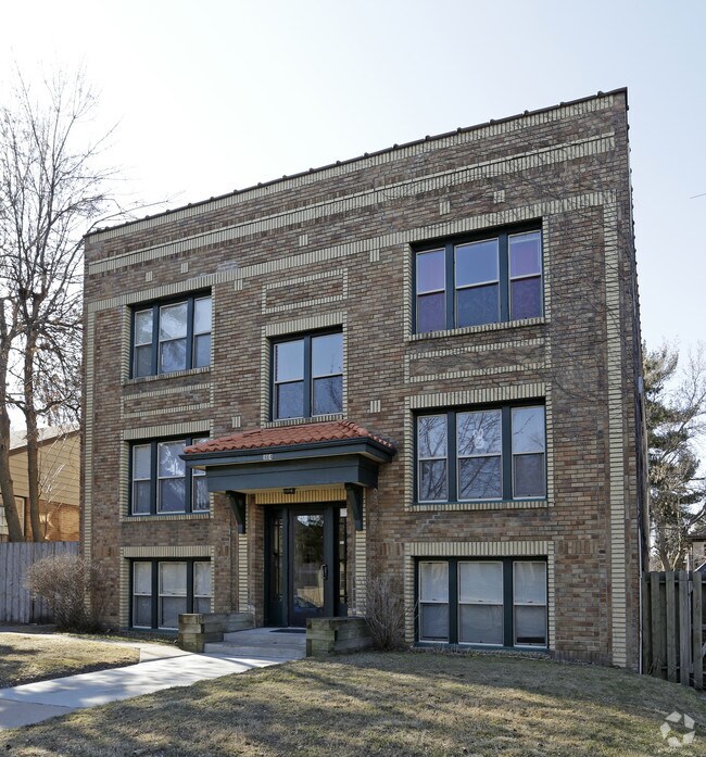 Building Photo - 1664 Randolph