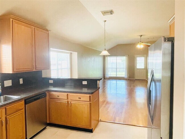 Building Photo - 3022 Texas Trail Ln