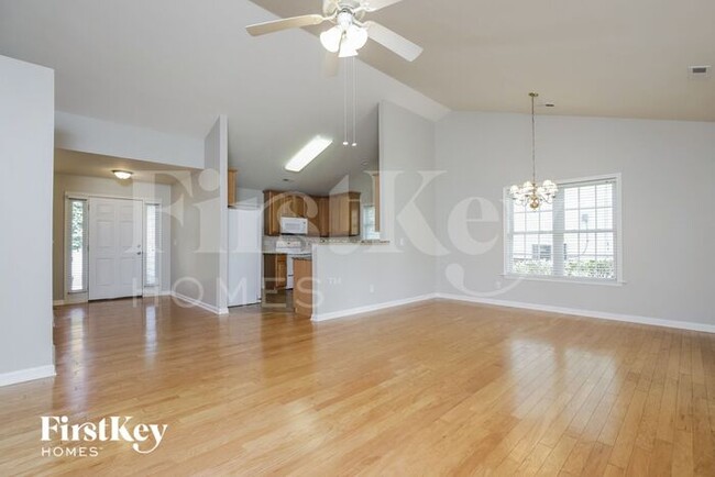 Building Photo - 6107 Black Willow Dr