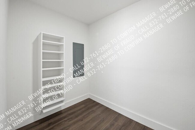 Building Photo - 9145 Drumcliffe Ln