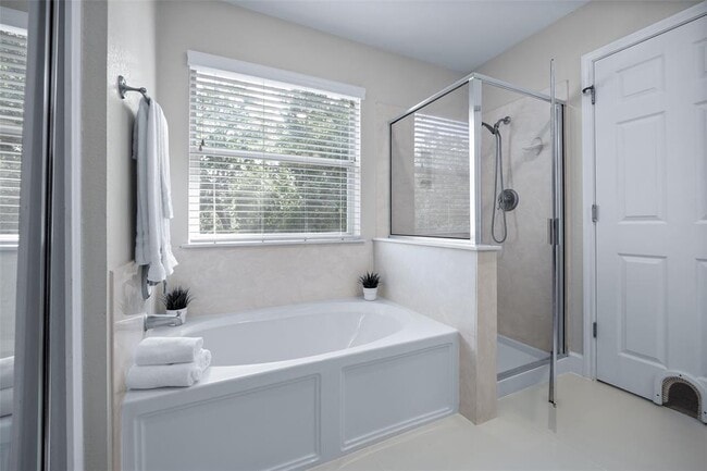 Building Photo - 4033 Canyon Glen Cir