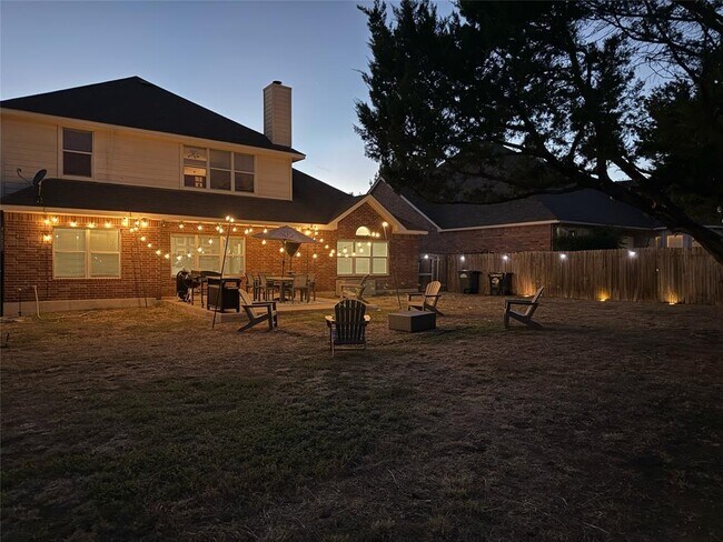 Building Photo - 2500 White Stallion Way