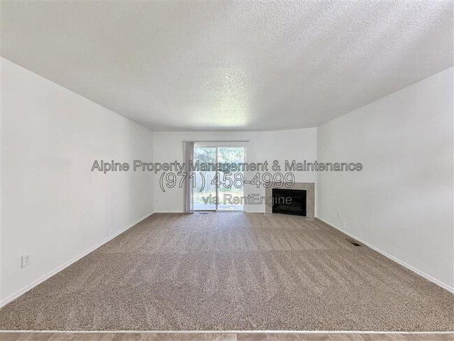Building Photo - 18317 SW Jann Dr