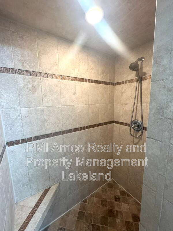 Building Photo - 1653 Lagoon Pl