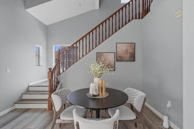 Building Photo - 3935 E Rough Rider Rd