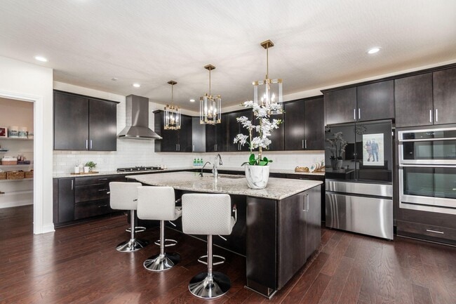 Building Photo - 5962 Laurel Ln